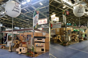 ballon publicitaire 180cm sur mat telescopique 6m France poulailler sur salon agriculture